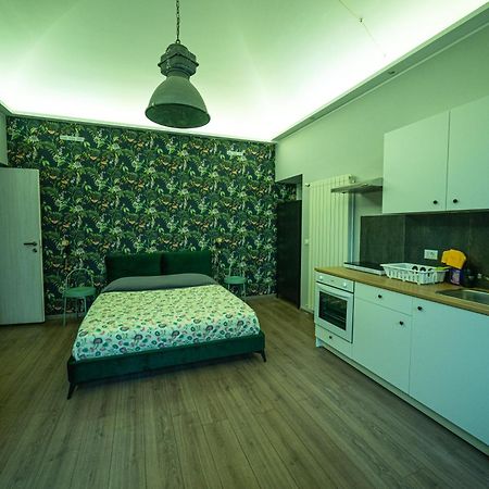 Regis 2 Appartamenti Resort Centro Storico Chivasso Eksteriør billede